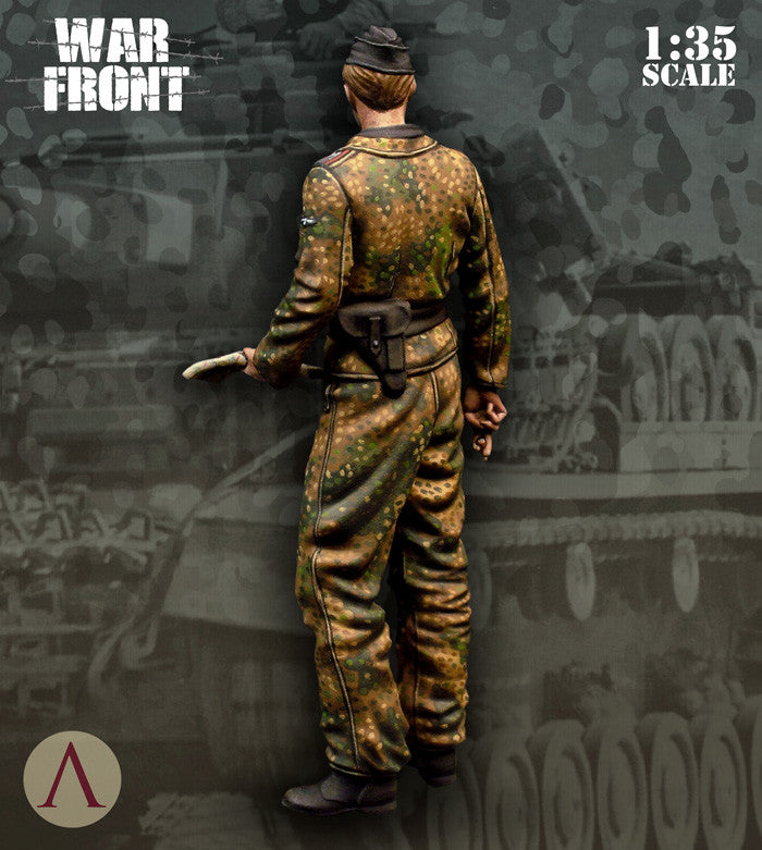 SS TANKER OFFICER 1:35